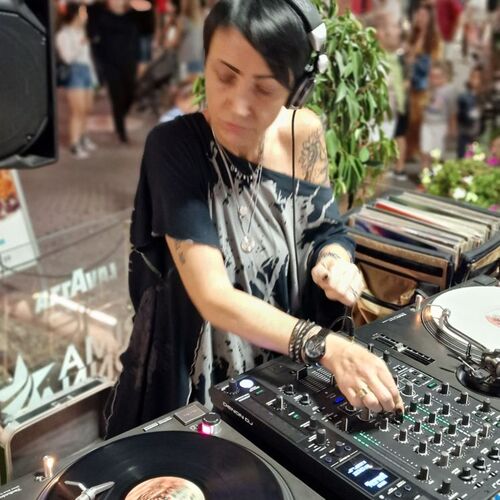 Roberta Onirika : Riccione and Ibiza: Two Summer Clubbing Legends by 